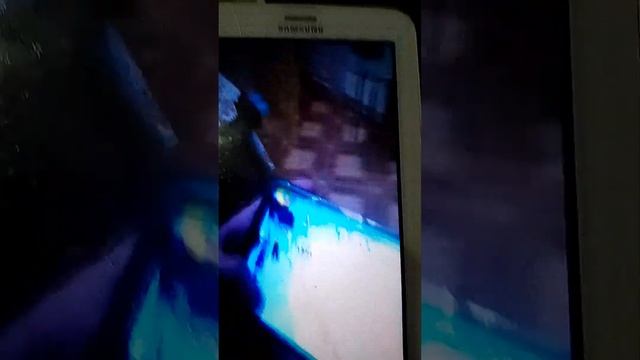 показываю с планшета видео  но играю в телефоне