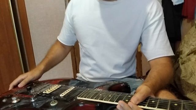 Обзор моей первой электрогитары.