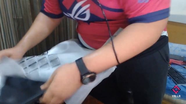 Sad Unboxes Logitech and ROG Gear смотреть онлайн