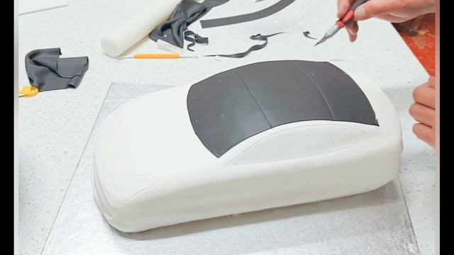 CAR CAKE CARVING, learn how to make this car step by step. смотреть онлайн