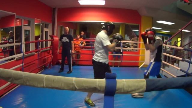 Vitor vs Lesha 2 Sparring Planeta Fitness смотреть онлайн