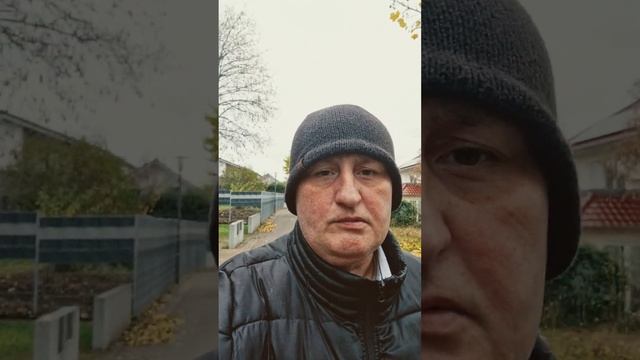 Вот вышел в Магаз за продуктами хватит Маме готовить надо самому, Корона это не приговор