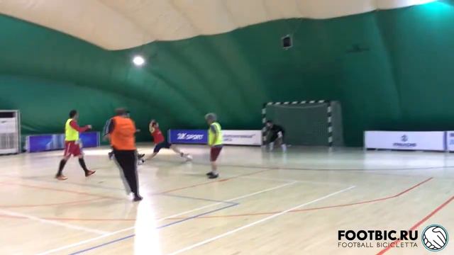FOOTBIC.RU. Видеообзор 27.04.2017 (Метро Марьина Роща). Любительский футбол смотреть онлайн