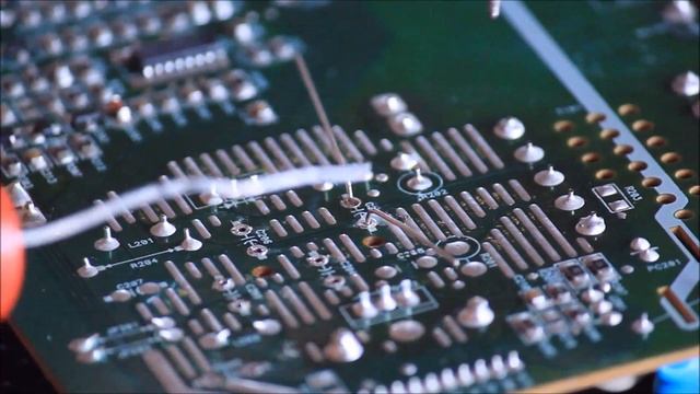 LG Flatron L227WTG Repair Part 07 - Soldering the capacitors смотреть онлайн