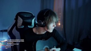 дипинс играет на гитаре "баночка с окурками" - космонавтов нет