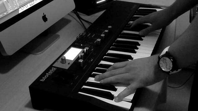 Waldorf Blofeld synthesizer | Play (sounds demo) смотреть онлайн