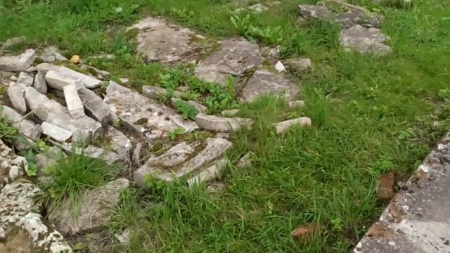 Тайна каменных гробов на территории Новгородского Кремля..