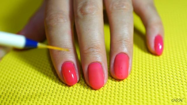 Розовый маникюр с эффектом капель смотреть онлайн