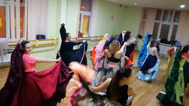 Dance2Share Academy Мастерс по цыганскому танцу смотреть онлайн