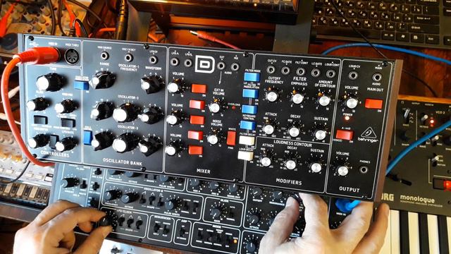 Behringer Model D & Behringer Pro-1_Synth dance смотреть онлайн