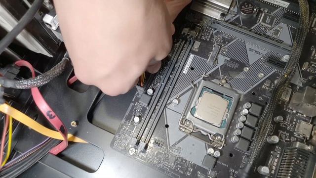 Cheap 2nd hand Desktop PC Upgrade, in time for Windows 11 смотреть онлайн