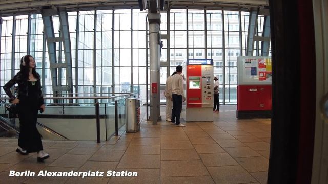 【4K】BERLIN S-Bahn ride - Line S9 - from Berlin Hbf. to Warschauer Str. - TRIP REPORT смотреть онлайн