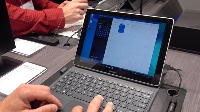 Samsung Galaxy Book, primeras impresiones #MWC17 смотреть онлайн