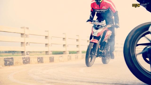STUNT BY BHOPAL STUNT RIDERS | HONDA X BLADE | HONDA DIO смотреть онлайн