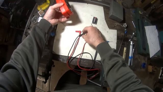 Замена батарейки мультиметра. UT33C. Changing the battery of the multimeter смотреть онлайн