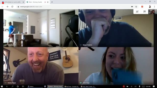 Awkward Team Meeting смотреть онлайн