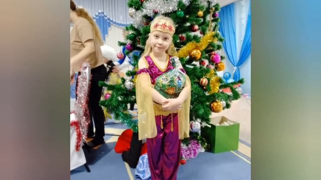 Рассказ о том как я сшила новогодний костюм смотреть онлайн