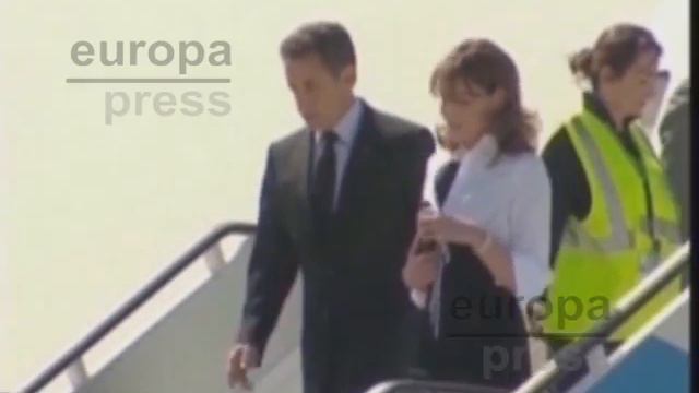Carla Bruni no irá al Festival de Cannes смотреть онлайн