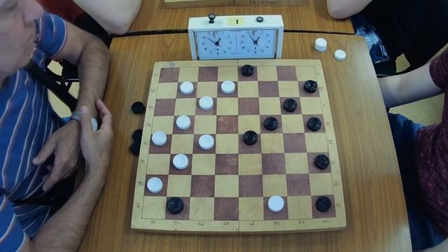 Застать врасплох мастера! Капитонов - Брагин. Дебют: Игра Каулена | #шашки смотреть онлайн
