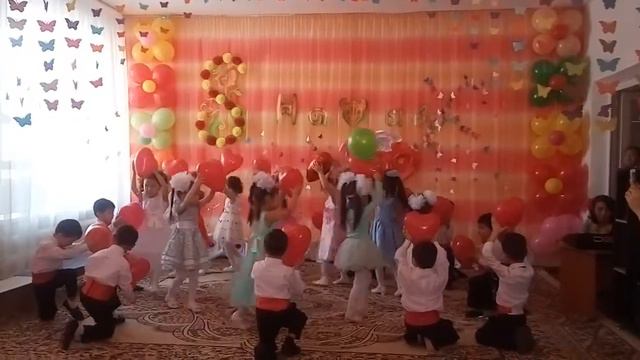 Бөбек балабақшасында аналар мейрамы смотреть онлайн