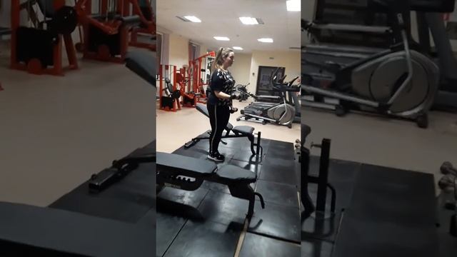 Тренируемся вместе. Тренажерный зал. Наша тренировка.