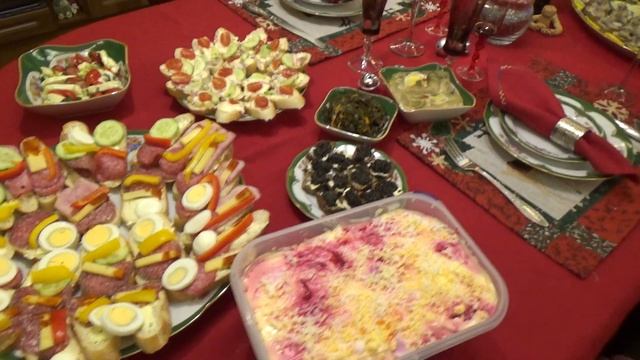 НОВЫЙ ГОД В ЧЕШСКОЙ СЕМЬЕ. ГАСТРОНОМИЧЕСКИЙ ШОК. ПОЧЕМУ SILVESTR? ОТЛИЧИЕ ОТ РОЖДЕСТВА, ТРАДИЦИИ смотреть онлайн