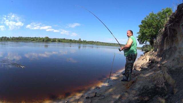 Вот и лето пришло (на рыбалке в июне 2022) смотреть онлайн