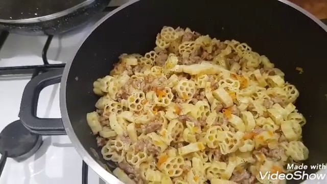 Готовлю салат и макароны по флотски