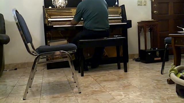Guy tuning piano смотреть онлайн