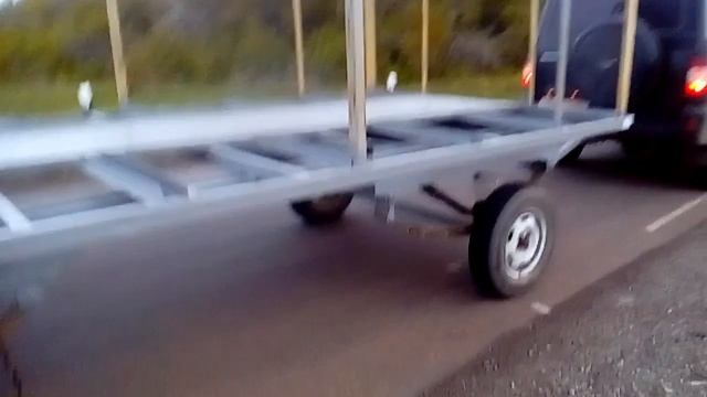 Прицеп пчеловодный двухосный с поворотным кругом