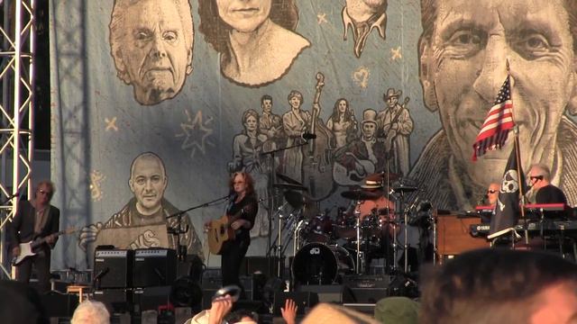 Luck Of The Draw - Bonnie Raitt at Hardly Strictly 2013 смотреть онлайн