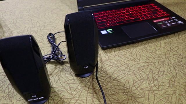 UNBOXING Logitech S-150 Parlantes Digitales en Español! смотреть онлайн