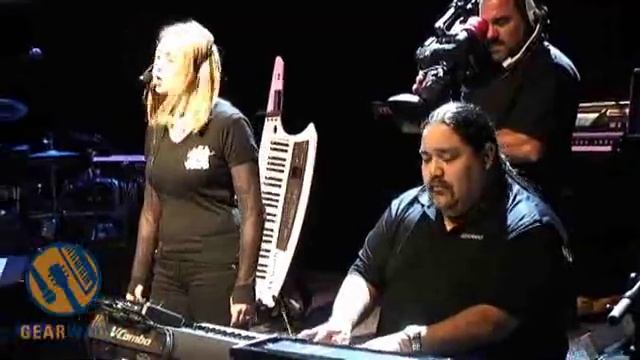 Roland VP-7 Vocal Processor Processes Vocals (Video) смотреть онлайн