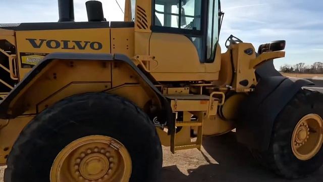 SOLD - 2011 Volvo L90F Wheel Loader 6,257 hours - October 31, 2022 смотреть онлайн