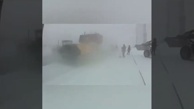 Зимняя традиция укладки асфальта