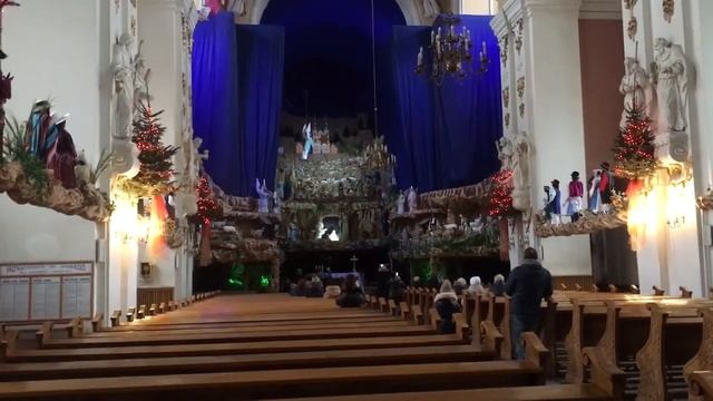 Святик Айс. Рождество в Польше. Wigilia. Największa szopka. Poznań. Вертеп. Смотреть до конца смотреть онлайн