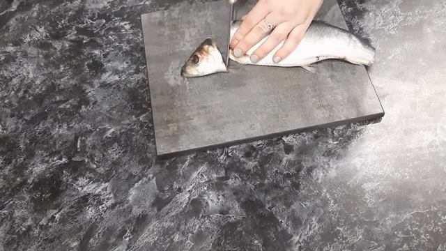 Как солить селедку в домашних условиях просто и вкусно смотреть онлайн