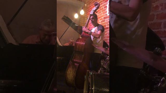 Bye Bye Blackbird. Доктор Джаз и Гарри Круни. «Старый рояль», Казань, 7.05.22 смотреть онлайн