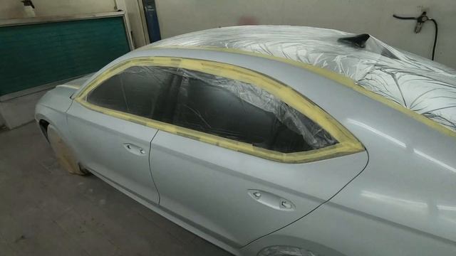 Painting A brand new car in pearl white paint смотреть онлайн
