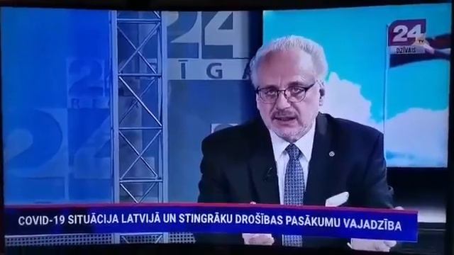 Dievzemītes mēmju tēva kārtējā pērle смотреть онлайн