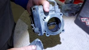 MITSUBISHI LANCER X плавают обороты нестабильная работа УСТРАНЕНИЕ (чистка дроссельной заслонки)