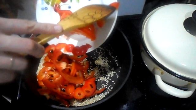 ПРОСТОЙ В ПРИГОТОВЛЕНИИ, НО ОЧЕНЬ ВКУСНЫЙ САЛАТ С КУРИНЫМ ФИЛЕ И ОВОЩАМИ НА ПРАЗДНИЧНЫЙ СТОЛ смотреть онлайн