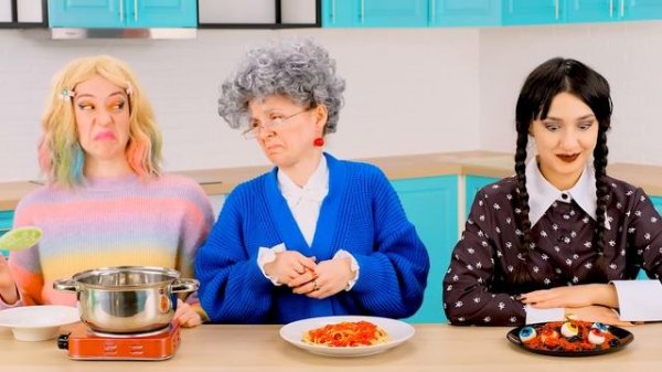 Wednesday vs Grandma Cooking Challenge | Easy Secret Hacks and Gadgets by PaRaRa Challenge