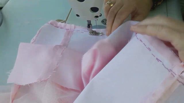 Как вшить потайную молнию в платье с подкладом Часть№5 смотреть онлайн