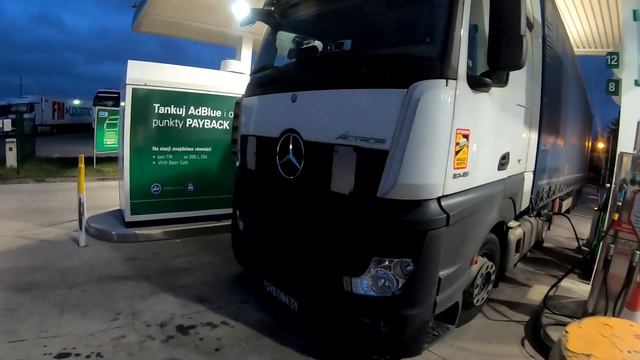 Ночная работа ДАЛЬНОБОЙЩИКА. Сон под рампой.