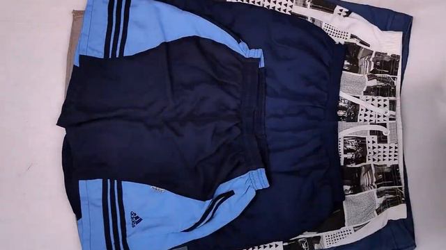 f-8190. Шорты мужские EX. Германия. Лот 2742 24,7кг. 90ед. смотреть онлайн