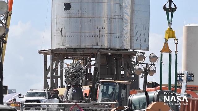 SpaceX Boca Chica - Starship SN8 nosecone mate - Raptors on the move смотреть онлайн