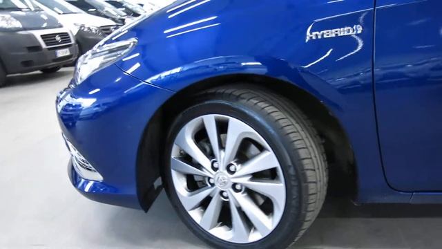 Toyota Auris 2017 MMX-953 смотреть онлайн