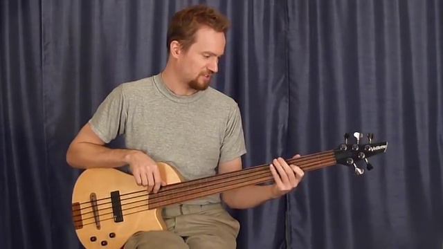 Veillette Paris 5-string Fretless Bass playing Piezo pickup only,, played by Martin Keith смотреть онлайн