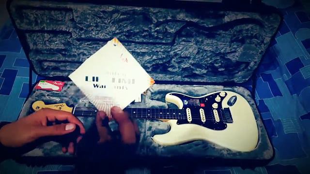 FENDER STRATOCASTER AMERICAN ELITE HSS (UNBOXING) смотреть онлайн